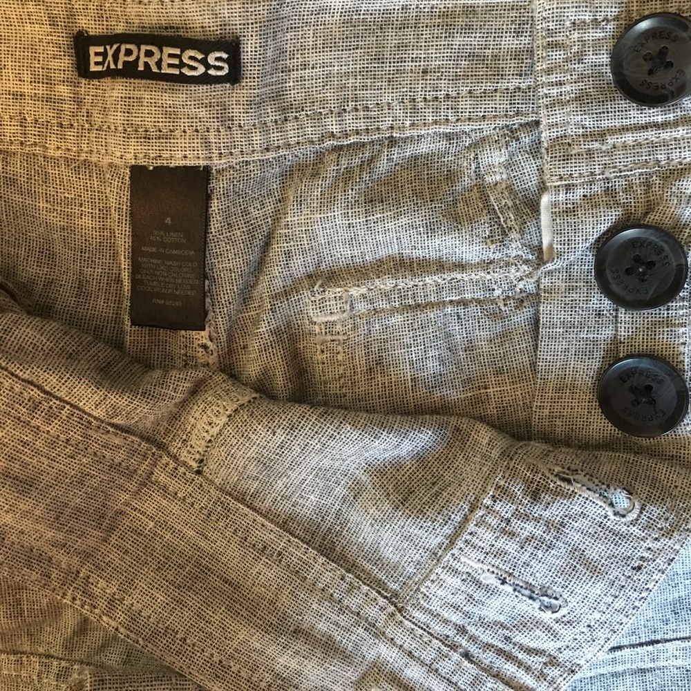 Express Shorts - Picture 2 of 5